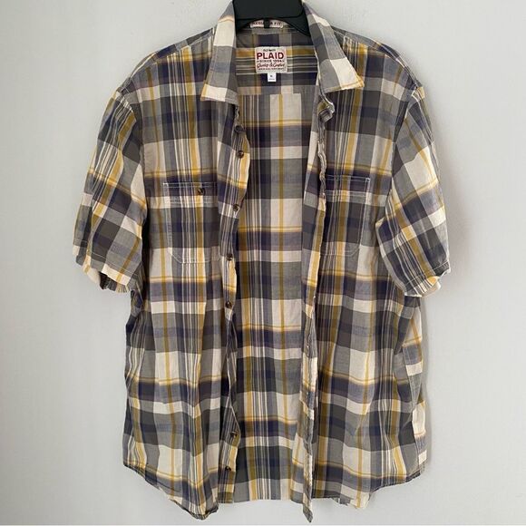 Old Navy Plaid Men’s Regular Fit Short Sleeve Button Down Shirt - Picture 1 of 3